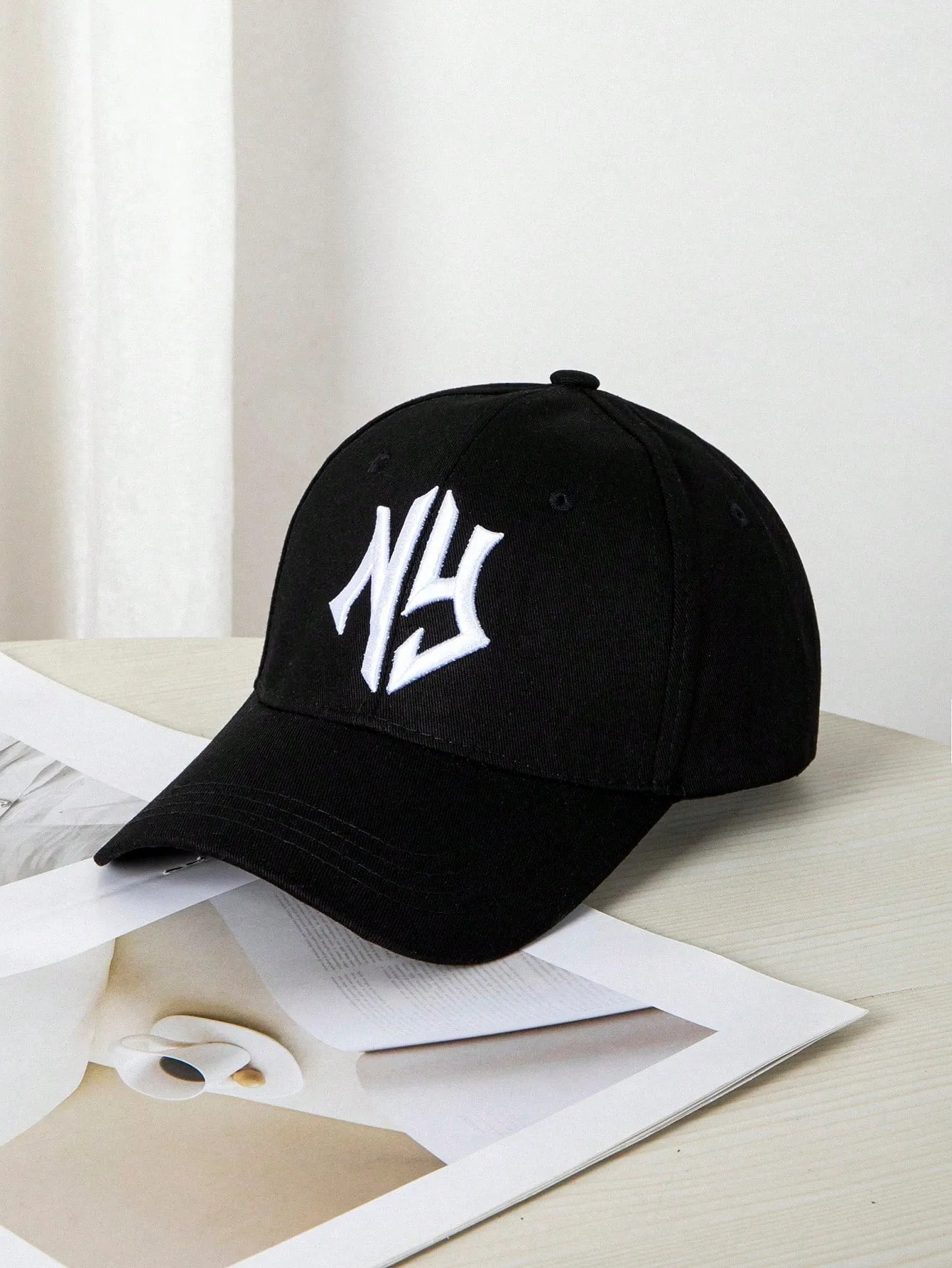 1pc Lettering Embroidered Baseball Caps - Black