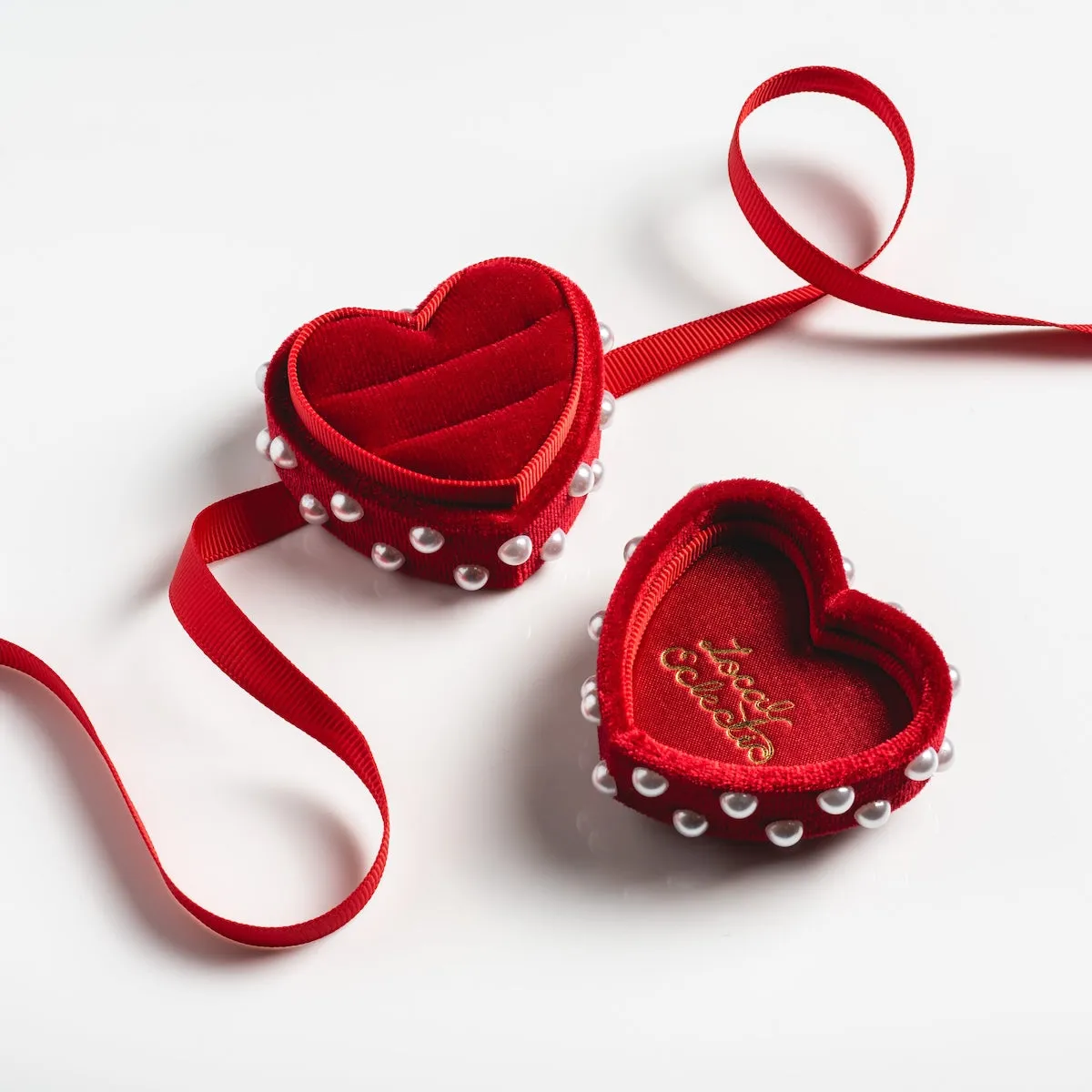 Heart Shaped Velvet Pearl Ring Box