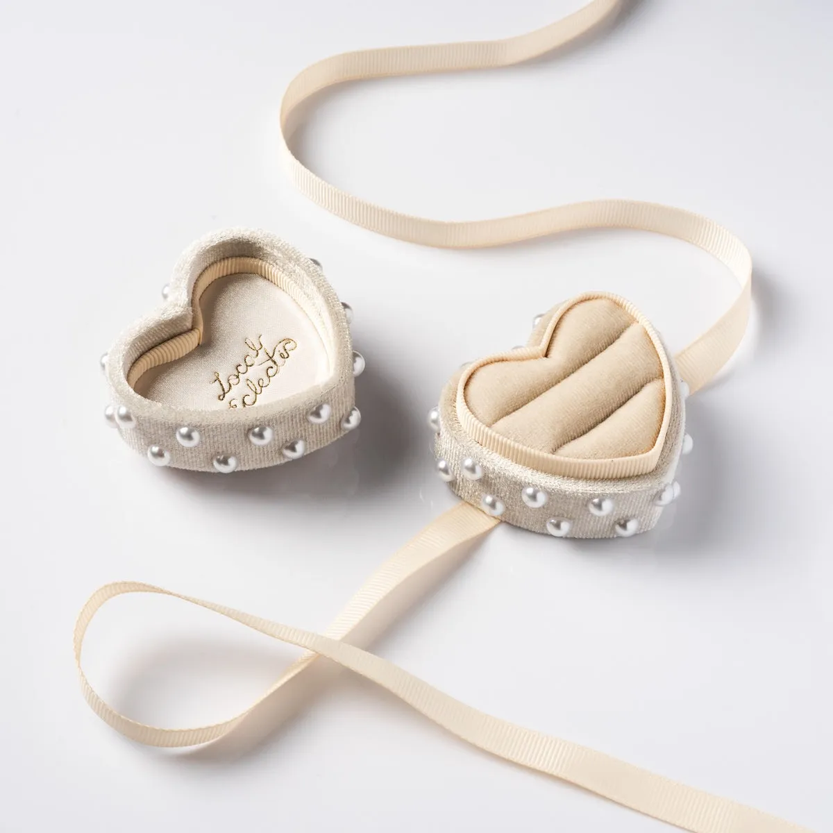 Heart Shaped Velvet Pearl Ring Box