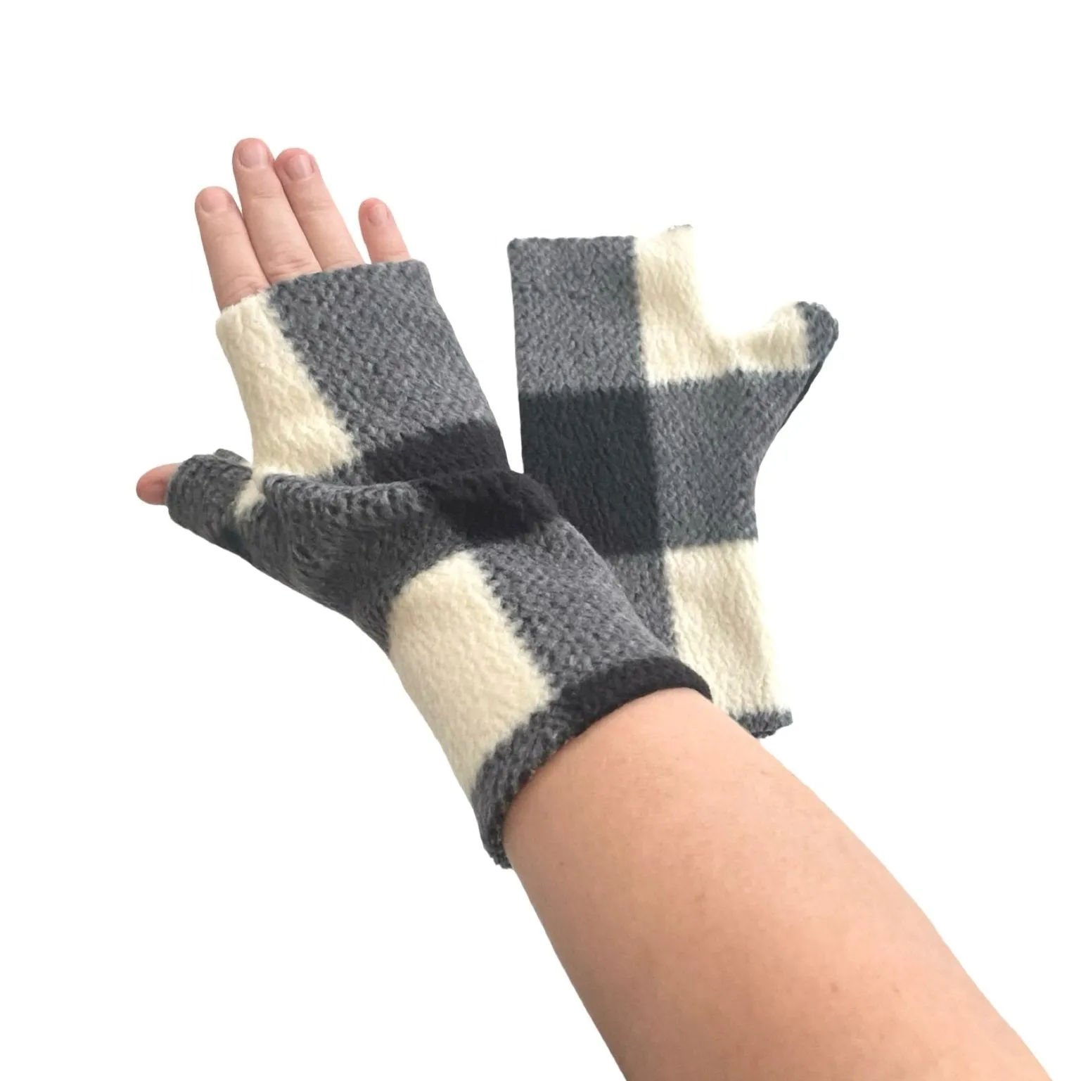 Super soft chunky checkered fleece gloves